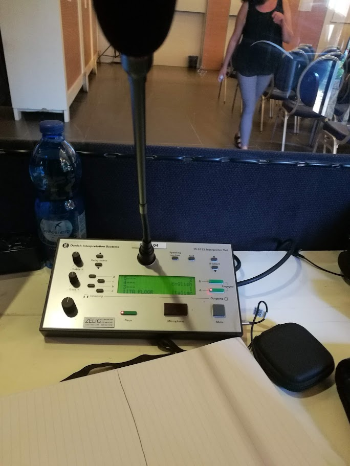 Interpretazione simultanea e consecutiva